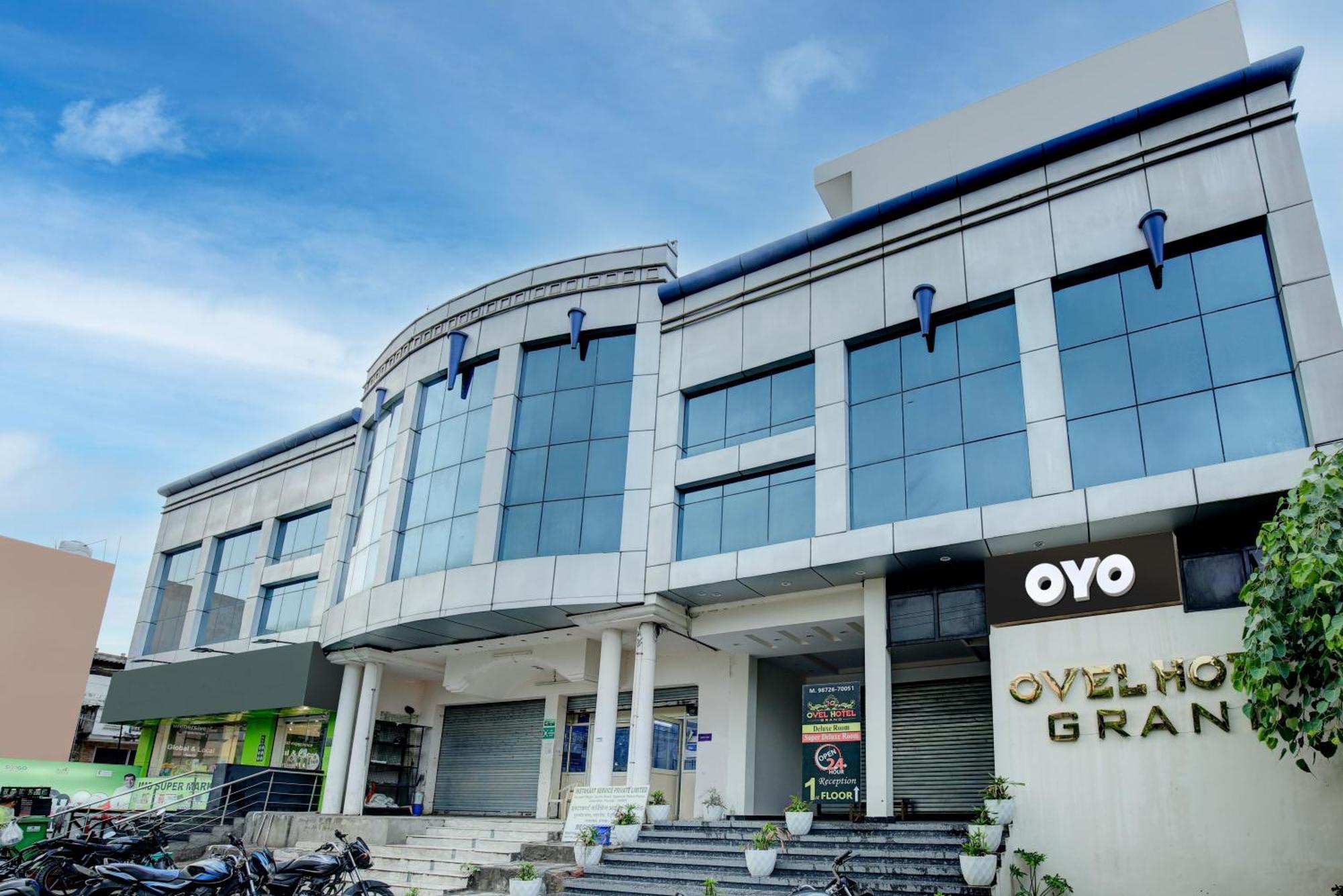 Super Collection O Ovel Hotel Grand Abadpura Екстер'єр фото